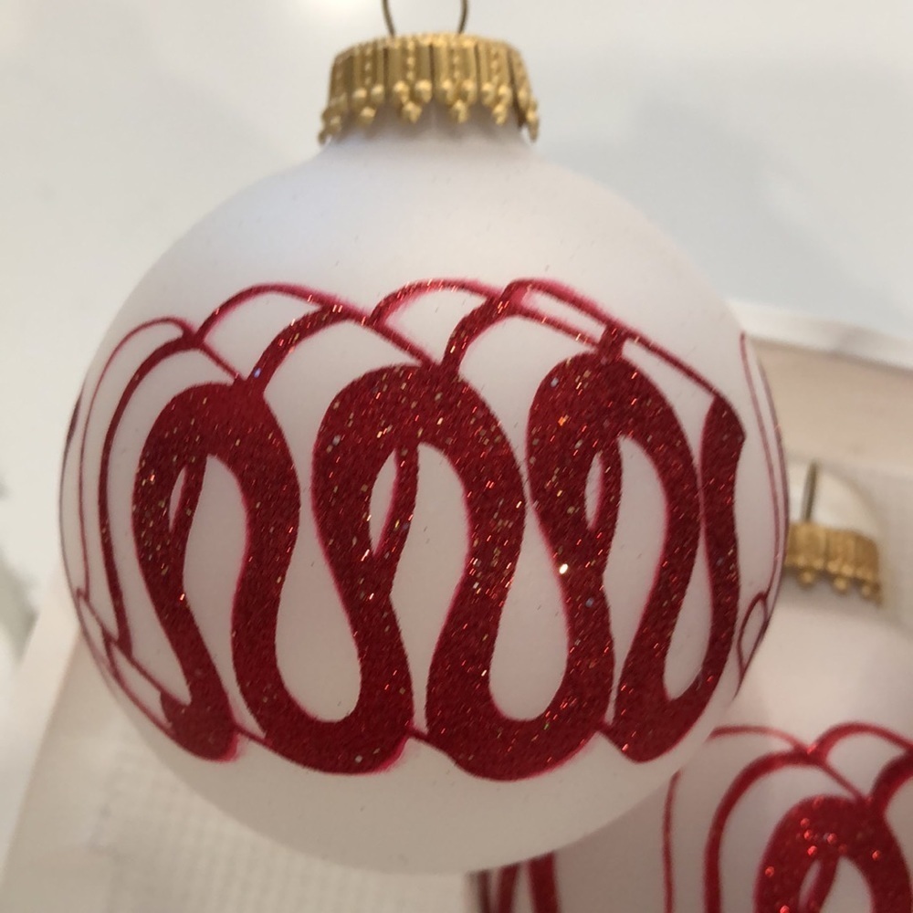 VTG Christmas by Krebs ornaments red  and white set of 4 NIB